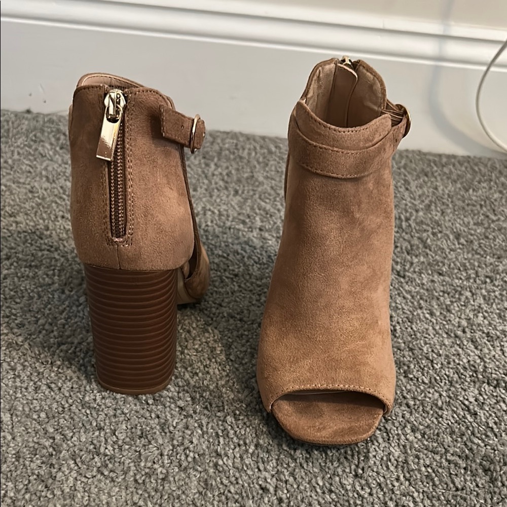 Stylish Tan Ankle Boots for Women